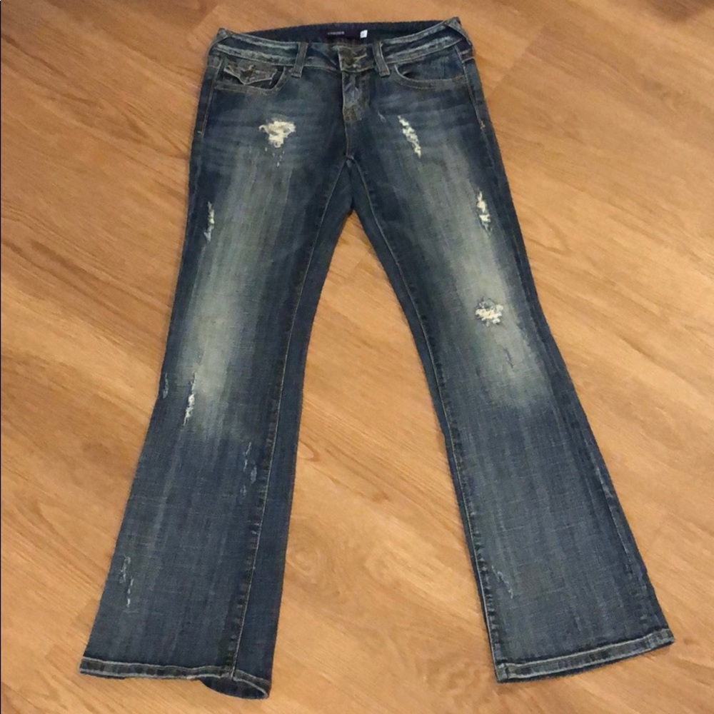 ❣️SALE❣️VIGGOS FLARED DISTRESSED JEANS✨👖